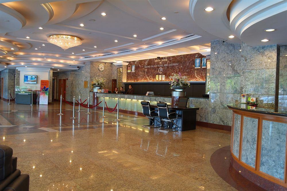 מירי Grand Palace Hotel מראה חיצוני תמונה