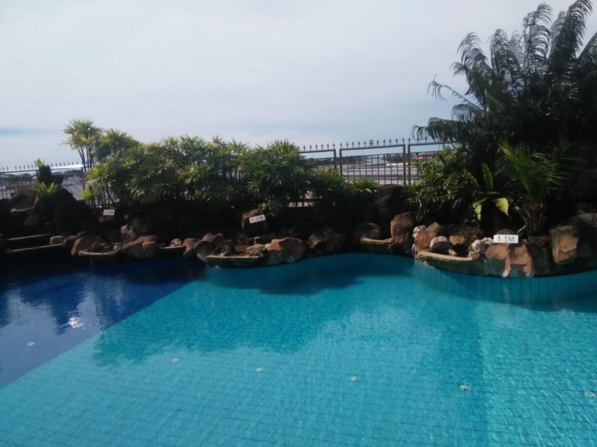 מירי Grand Palace Hotel מראה חיצוני תמונה