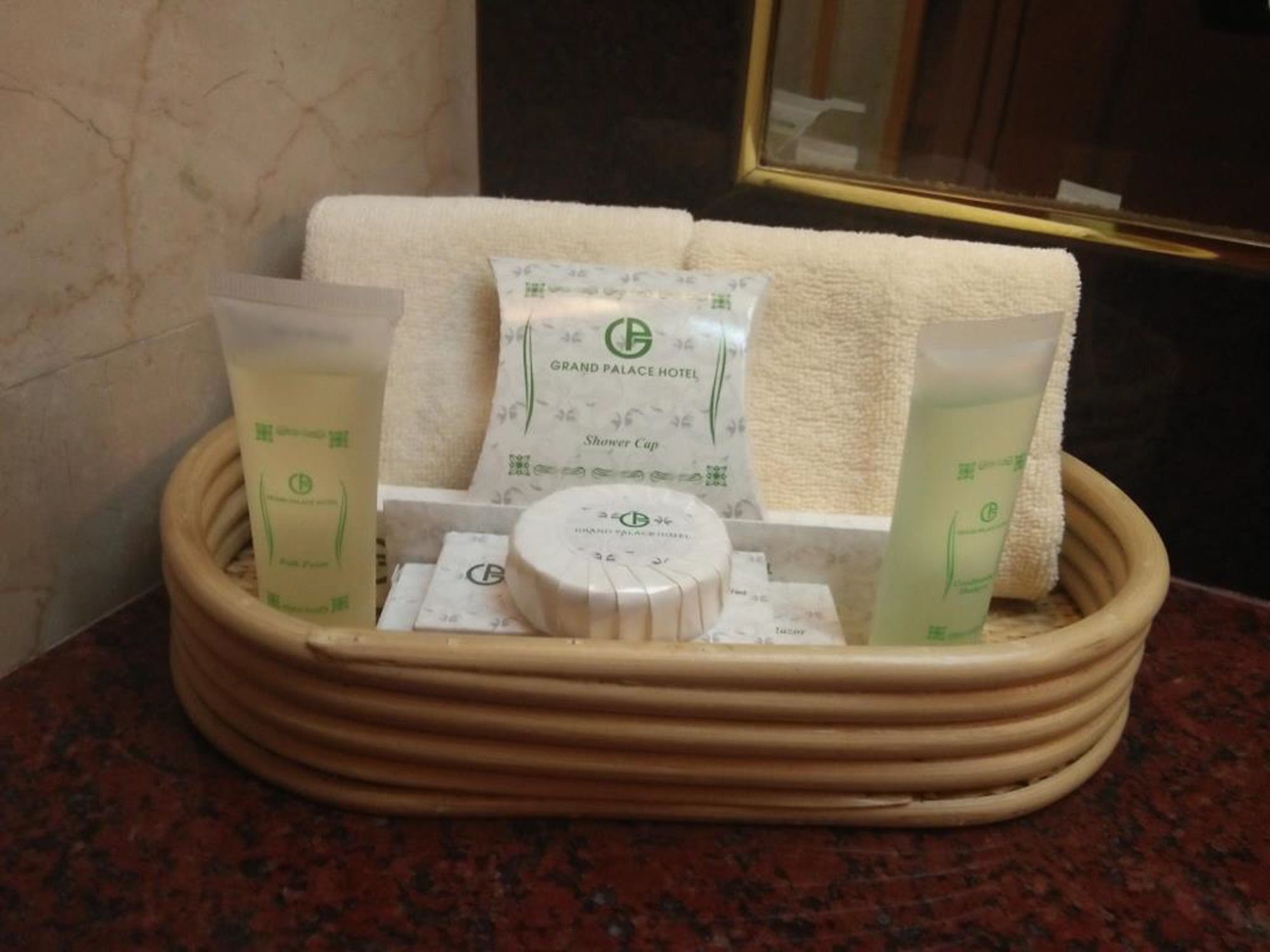 מירי Grand Palace Hotel מראה חיצוני תמונה
